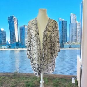 SHEIN Black and White Snake Print Wrap
